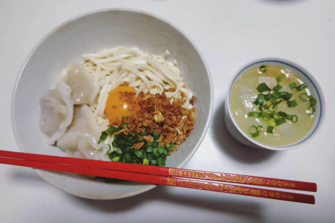 伊藤修子のインスタグラム：「水餃子は冷凍ですが。最近料理をする気力が減退していますが簡単なものから細々と回復したいです。」
