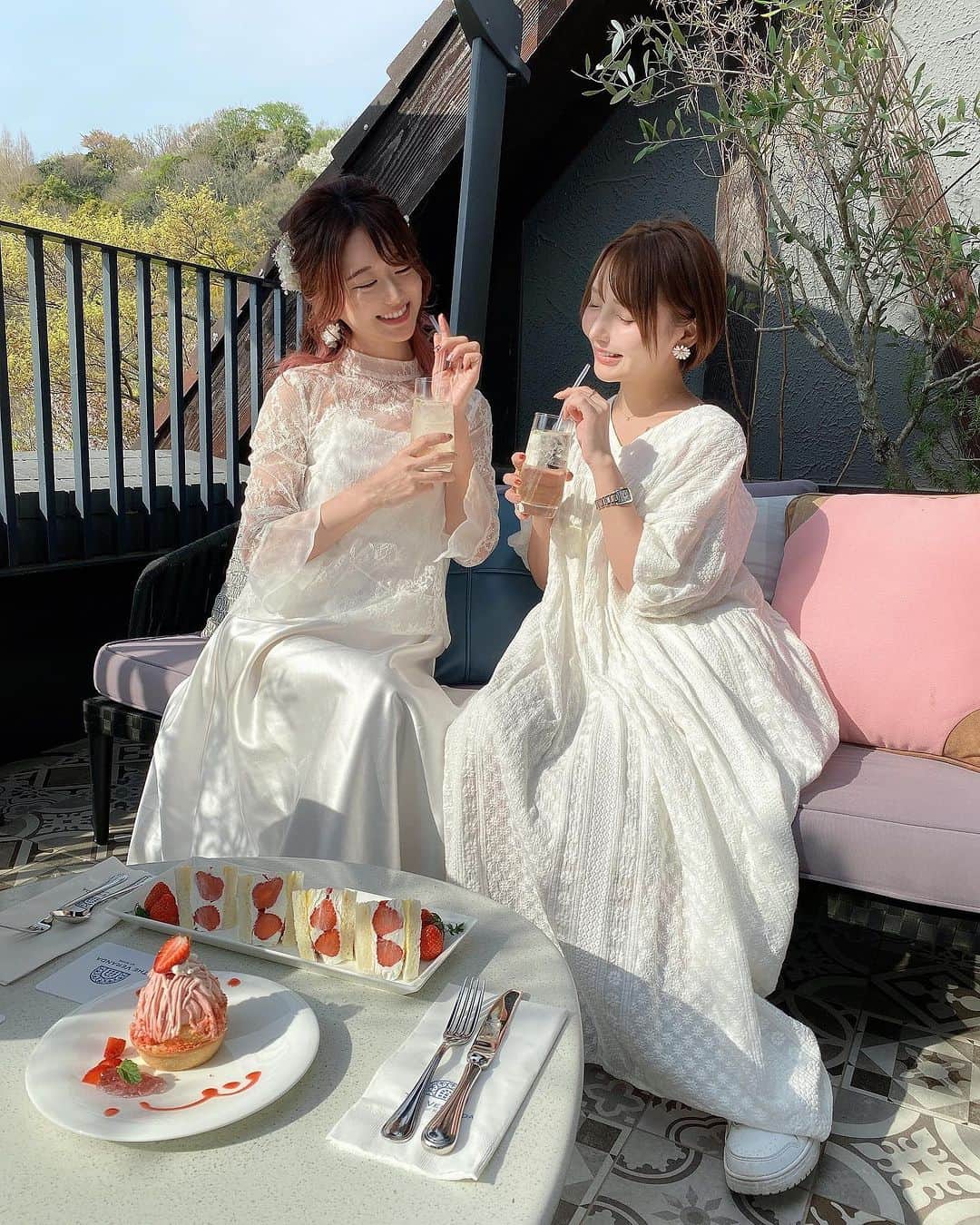 きいたんさんのインスタグラム写真 - (きいたんInstagram)「👗🌿 ⁡ ⁡ ドレス借りてあやちゃんにへアアレンジしてもらった時の📷  #布引 #布引ハーブ園 ＃神戸布引ハーブ園　#kobenunobikiherbgardens #神戸ハーブ園　#神戸カフェ　#布引カフェ #神戸観光スポット #神戸カフェ巡り #神戸カフェ部 #布引ハーブ園ロープウェイ #ザヴェランダ神戸 #theverandakobe #ザヴェランダ #神戸デートスポット #神戸観光スポット #神戸旅　#genic_sweets」11月7日 21時10分 - k11_tan