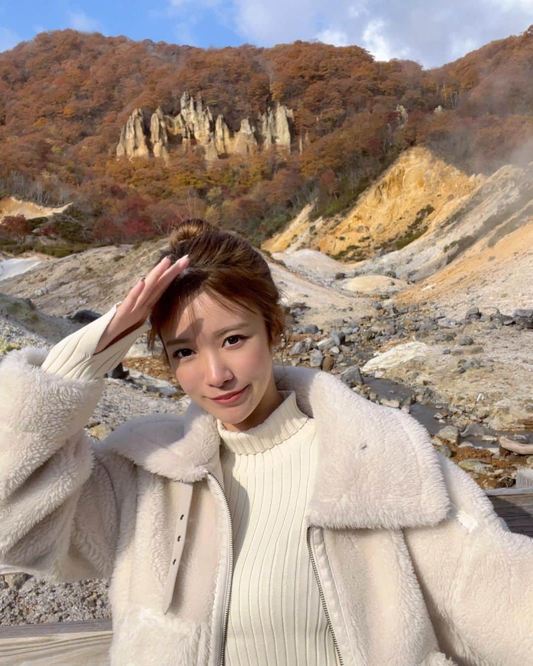 Yurikaさんのインスタグラム写真 - (YurikaInstagram)「紅葉と地獄谷🍁🤍」11月7日 21時24分 - yurika.uu