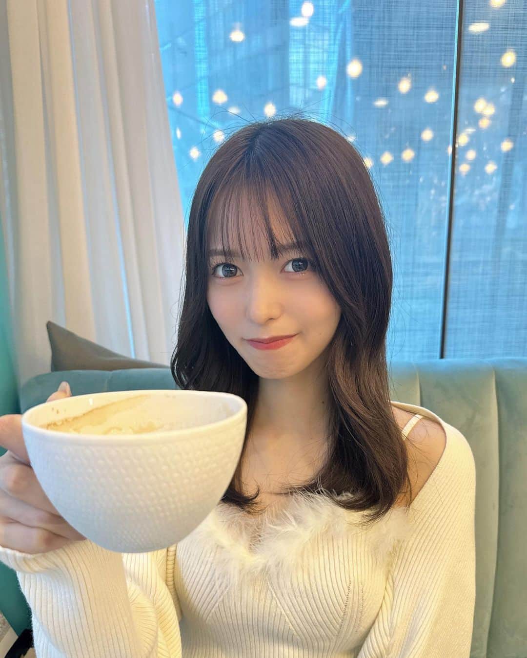 新井椎夏さんのインスタグラム写真 - (新井椎夏Instagram)「コーヒー飲めるよ☕️ ミルクは沢山入れた🥛」11月7日 21時47分 - elsy_shiina