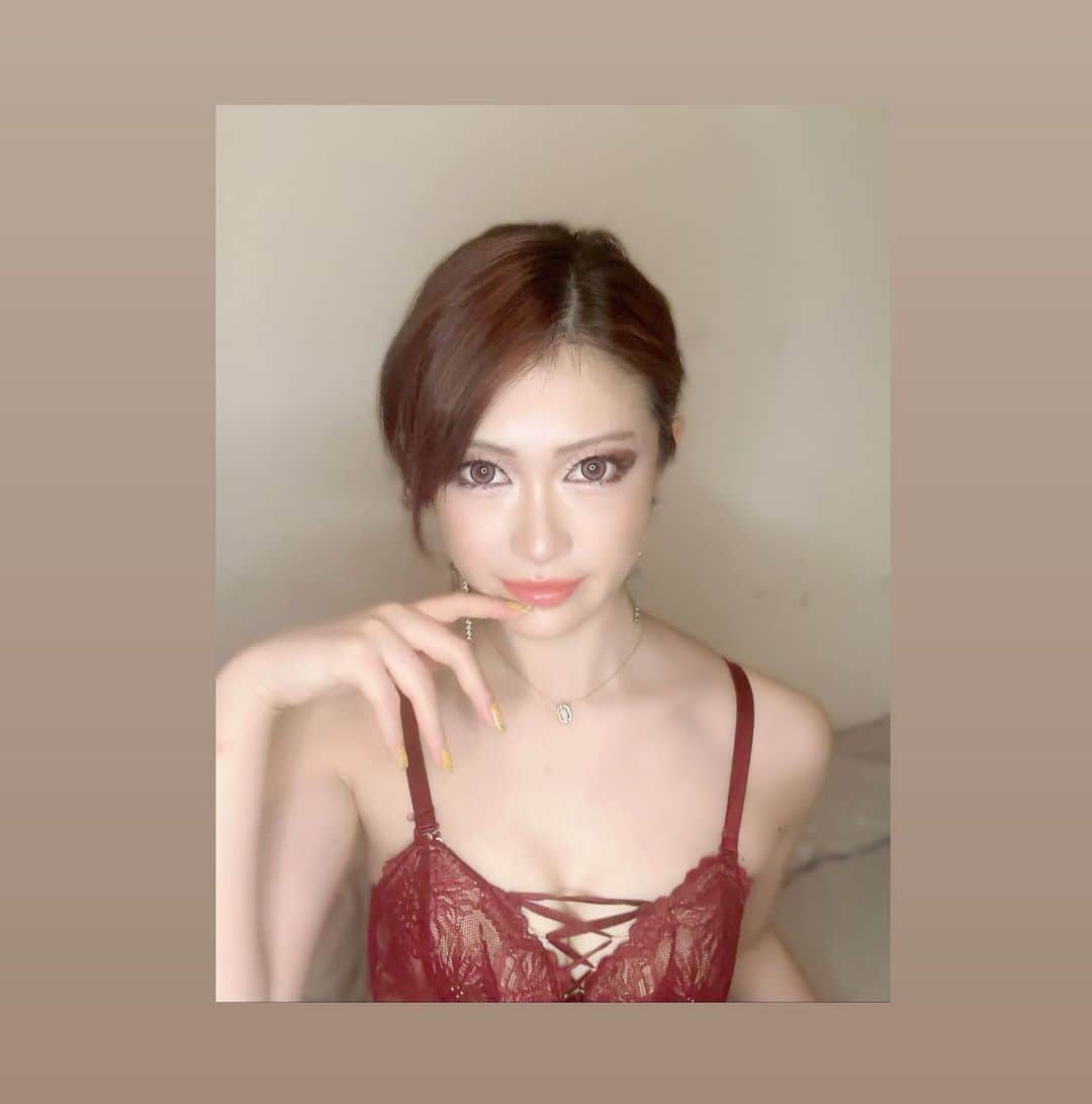 結城るみなさんのインスタグラム写真 - (結城るみなInstagram)「#sexyactresses #グラビア　#女優　#キャバ嬢　#キャバクラ　#歌舞伎町　#六本木　#レッドドラゴン　#wish #セクシータレント　#バーテン　#japanesegirl #転生　#YouTube #ランジェリー　#街録　#裏社会ジャーニー　#じっくりきいたろう #Abema」11月7日 21時58分 - yuki_rumina