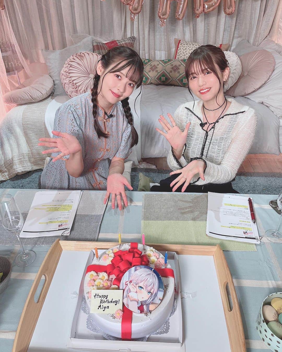 上坂すみれのインスタグラム：「アーリャさんのお誕生日スペシャル配信、ありがとうございました〜っ！！ ゆきよさん、そしてみなさまと盛大にアーリャさんをお祝いすることができて楽しいお時間でした！ そしてそして、TVアニメも2024年4月放送です！！ あっという間に…逢えますね！！ どうぞ、ロシデレの胸キュン世界をお楽しみにお待ちくださいっ！  #ロシデレ」