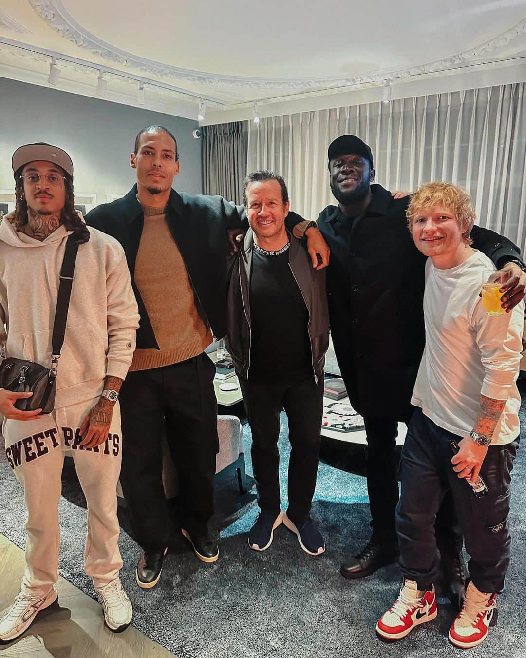 ビルヒル・ファン・ダイクのインスタグラム：「In very good company 😄」