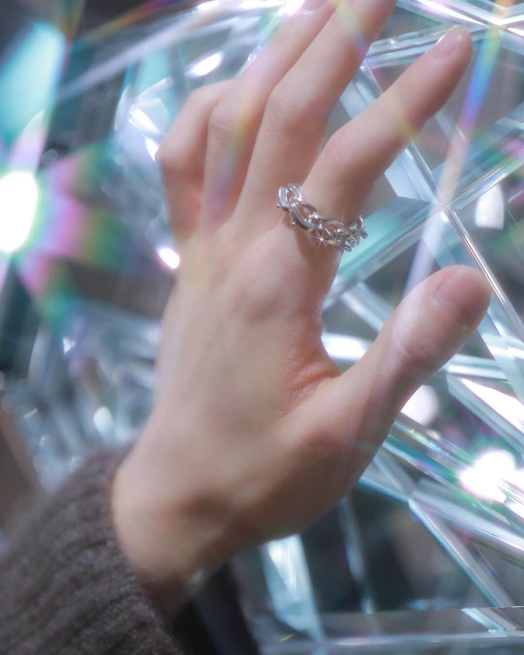 鈴鹿央士さんのインスタグラム写真 - (鈴鹿央士Instagram)「Tiffany 表参道  新作のアクセサリーもかわいかったし、クリスマスのオーナメントも素敵でした🙂  #Tiffanyandco #TiffanyForge  #TiffanyPartner @tiffanyandco」11月7日 22時15分 - ouji.suzuka.official