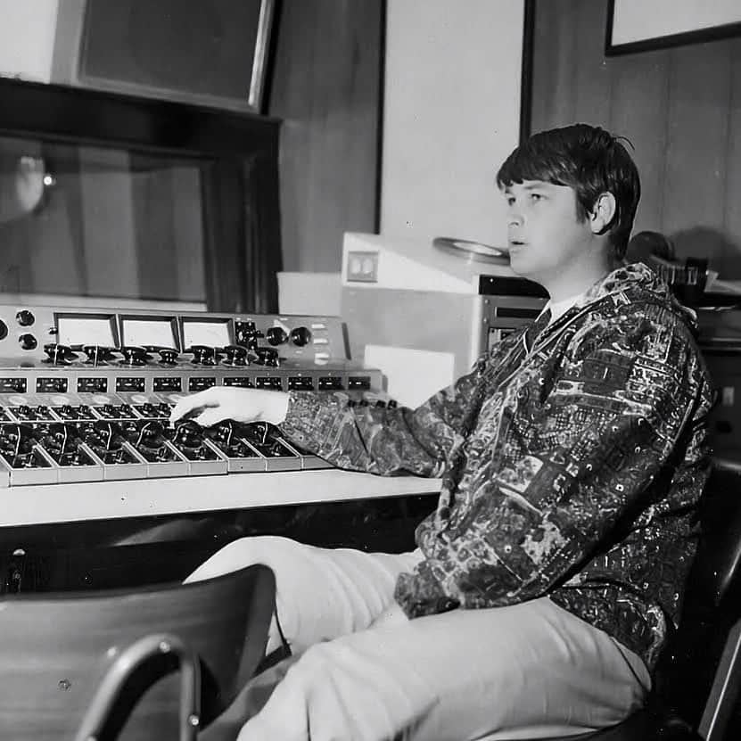 ブライアン・ウィルソンのインスタグラム：「Brian at the board, circa 1965.  #1965 #studio @thebeachboys」