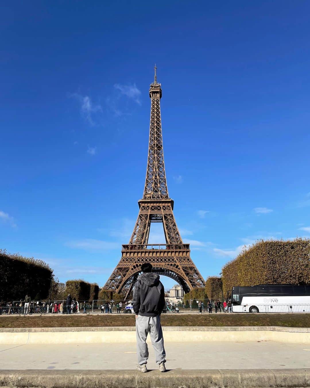 ソンジョンのインスタグラム：「Paris🇫🇷」