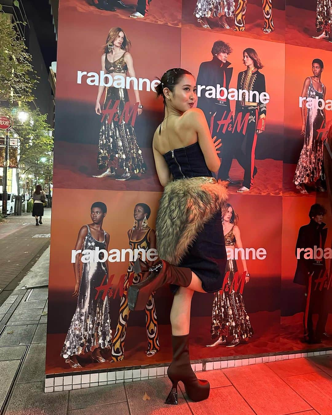 阿部紫夕那さんのインスタグラム写真 - (阿部紫夕那Instagram)「. H&M × rabanne ⭐︎⭐︎⭐︎  @hm @rabanne #rabanneHM #エイチアンドエム #PR」11月7日 22時29分 - shunatan317