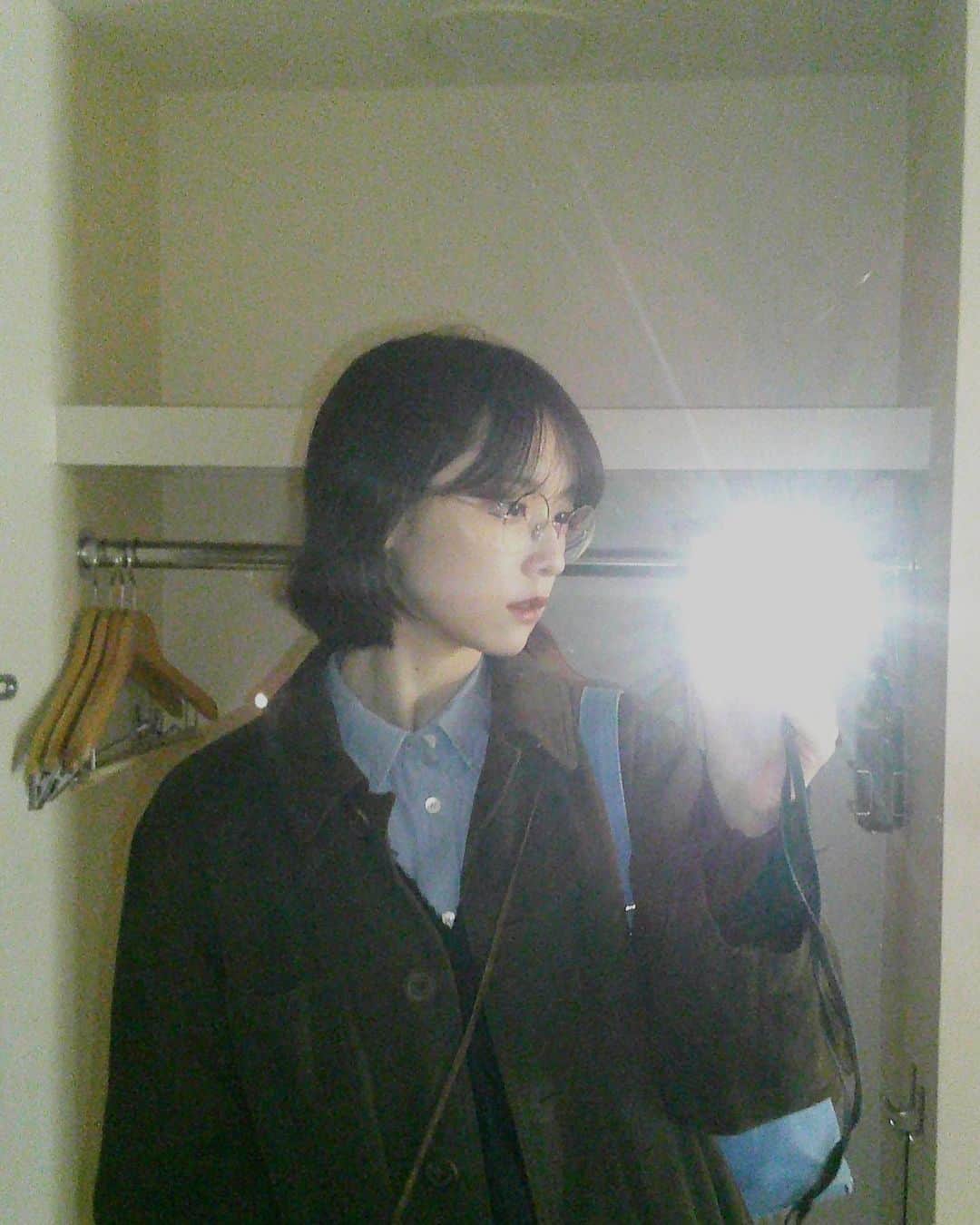 加藤小夏のインスタグラム：「手からビームしちゃって 私は元気、あなたは？」