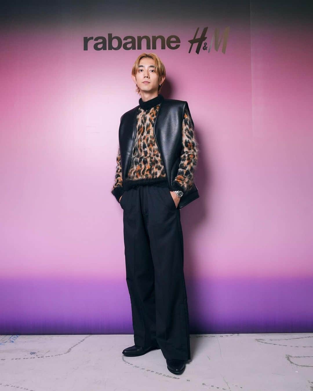 きいたのインスタグラム：「H&M×RABANNE  #rabanneHM #エイチアンドエム #pr」