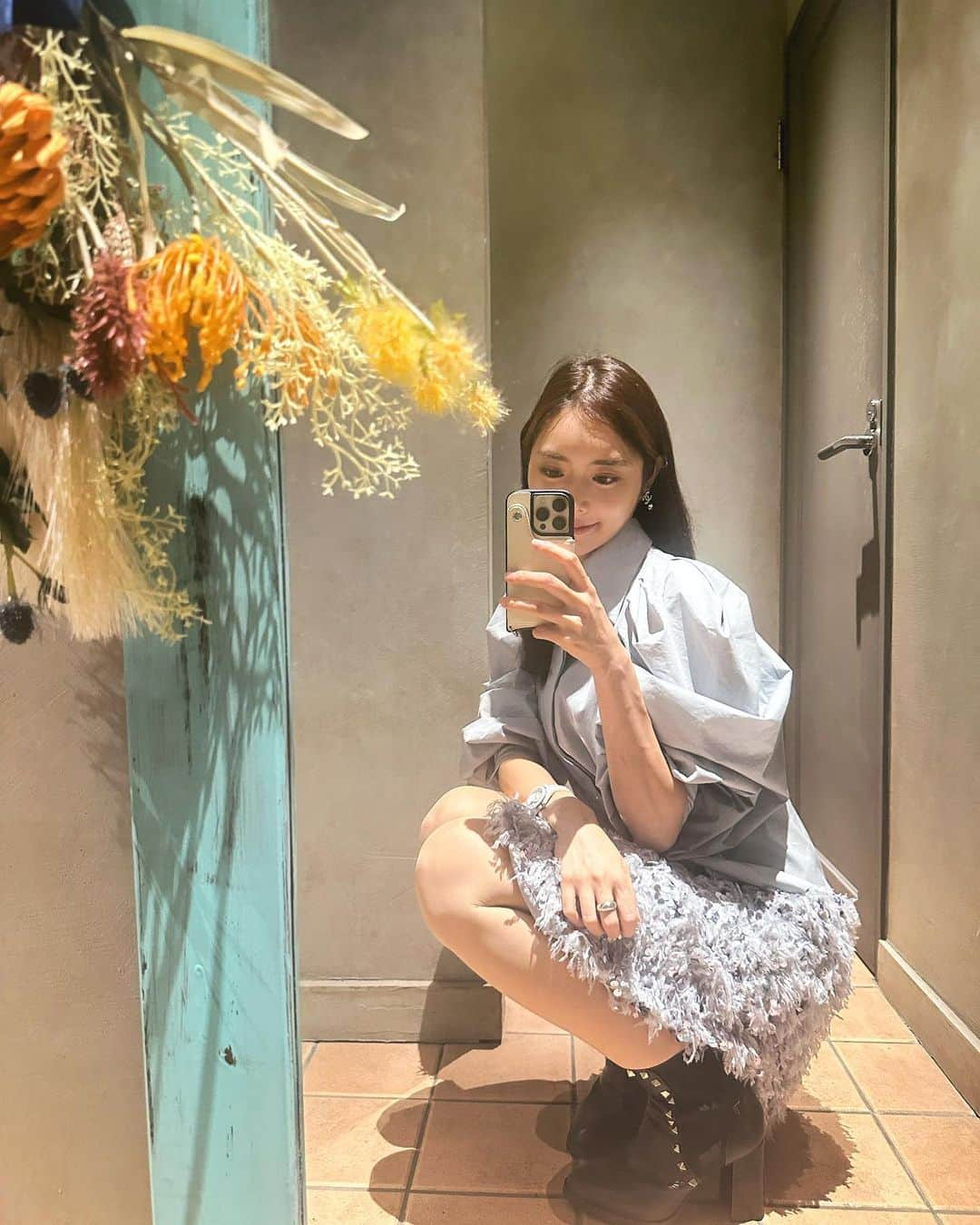 寺口智香さんのインスタグラム写真 - (寺口智香Instagram)「I got new one👗 可愛いお洋服買っちゃっいました🤍 @labelleetude_official ほんっっっとうに大大大好き！！！！‎💙  dress / @labelleetude_official  boots / @maisonvalentino  #アラサーコーデ　 #アラサーファッション  #自分磨き#ボディメイク  #トレーニング女子 #筋トレ女子 #パーソナルトレーニング #アラサー美容 #体重公開 #体重公開ダイエット#体脂肪率減らしたい #体脂肪率 #レコーディングダイエット #ダイエット記録 #ダイエッターさんと繋がりたい  #ダイエット宣言 #ダイエット  #美容医療好きな人と繋がりたい #美容医療好き　#アンチエイジング  #アラサー女子 #labelleetude #ラベルエチュード #ヴァレンティノ」11月7日 22時37分 - chika_loves