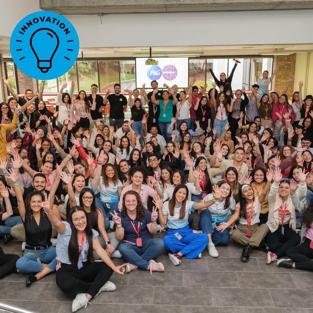 P&G（Procter & Gamble）のインスタグラム：「Female representation in STEM professions remains low, and in some regions around the world, it's even in the single digits. #NationalSTEMDay  P&G Costa Rica is working to increase female participation in STEM through initiatives like Inspira IT, a program that aims to attract female university students and experienced professionals, offering support, resources and information on internships and job opportunities at P&G.   To date, Inspira IT and other important internal efforts have increased female participation in Information Technology positions to 42% in our Costa Rica offices.   Learn more about how P&G is increasing opportunities for women in STEM on our #PGInnovation blog at the link in our bio.   #NationalSTEMDay」