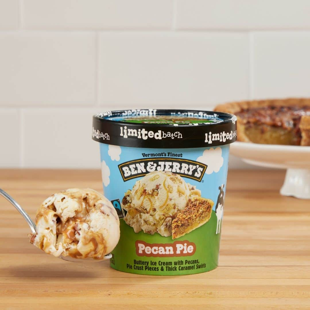 Ben & Jerry'sさんのインスタグラム写真 - (Ben & Jerry'sInstagram)「Pecan pie lovers, this one's for you! 🥧 Look for NEW Pecan Pie in freezers near you for a limited time!  Find it near you at the link in our bio.」11月7日 23時00分 - benandjerrys