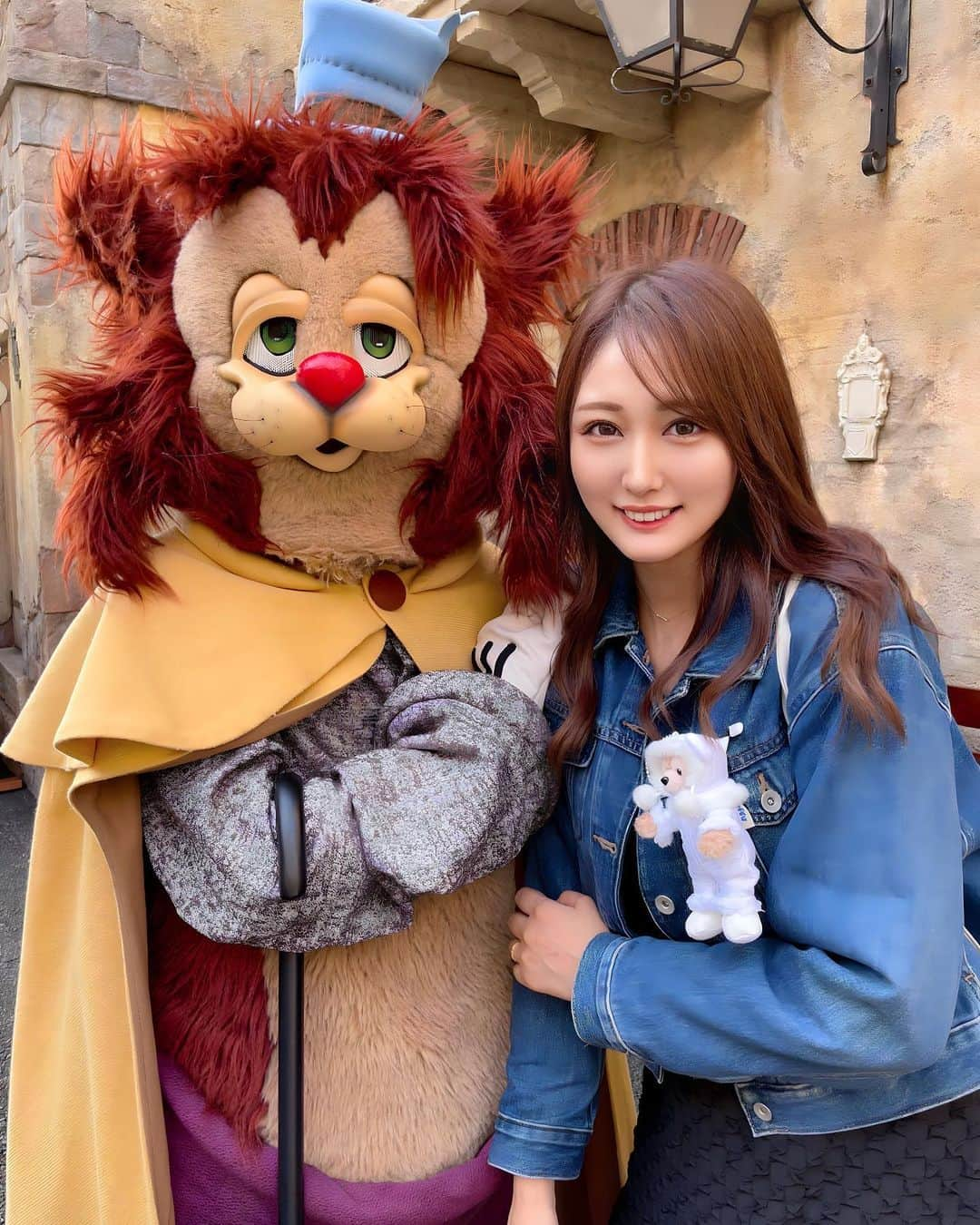 七瀬美月のインスタグラム：「オフシーズンクリスマス*↟⍋*↟🎄*↟⍋*↟🎄 りんこと♡💞💞  #tokyodisneysea #悪めの猫#ピノキオ #キャラグリ#ディズニーシー#11月Disney #ギデオン#ファウルフェロー#ジミニー #秋Disney#ディズニー11月 #2023」