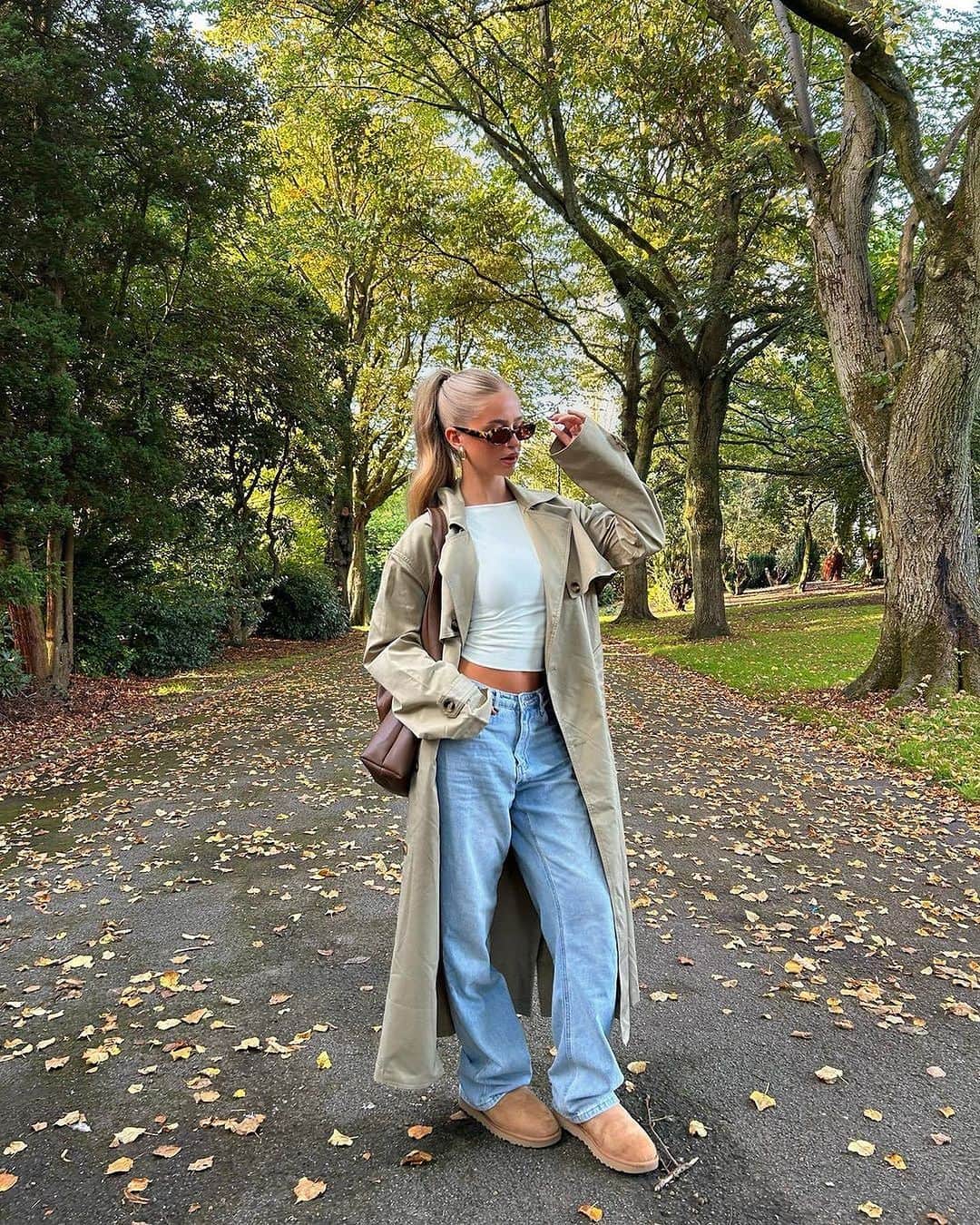 Angel™のインスタグラム：「OOTD. YES or NO??? Credit @hollyjai #autumnlooks #fashion #outfit #looks #ootd #style #autumnoutfit #preppy #fastfashion #autumnclothes #autumnclothesforwomen #fashionshows #fashionwomen #outfitsaesthetic #womensclothing #womenfashion #autumnlook #autumnfashion #fashionweek #fashionista #fall #americanstyle ❤️ #asaqueen」