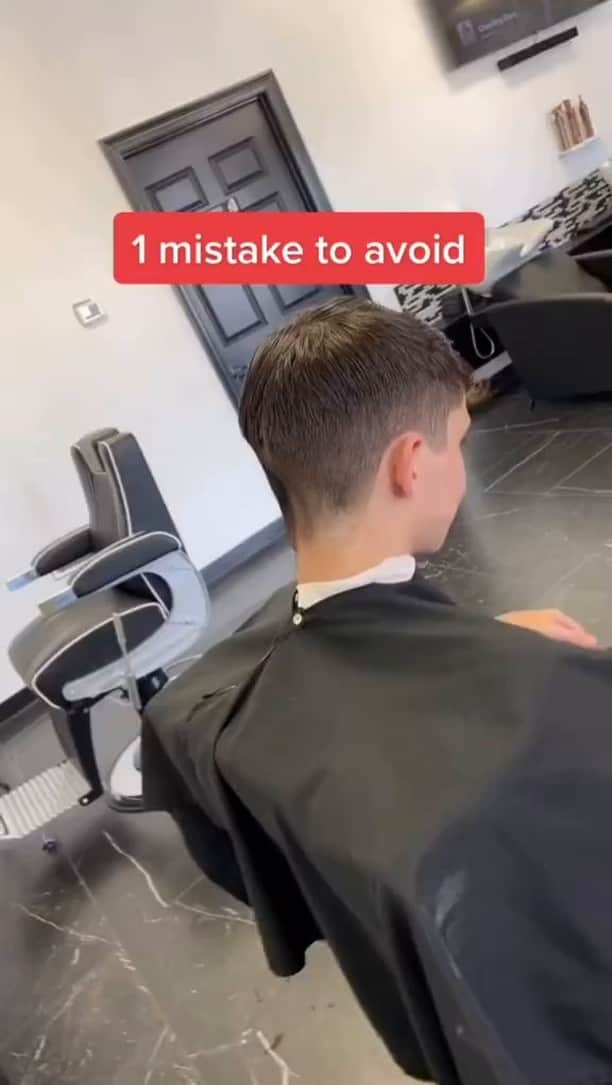 CosmoProf Beautyのインスタグラム：「The #1 mistake in barbering: not following the head shape.  @Jorges_Fades uses a comb to find the parietal ridge to guide his haircut and debulks with a @Babylyss4Barbers.  What are your biggest struggles with barbering? Leave us a comment below!  ► www.CosmoProfBeauty.com  #CosmoProf #BaByliss #BarberingTechnique #BarberLife」