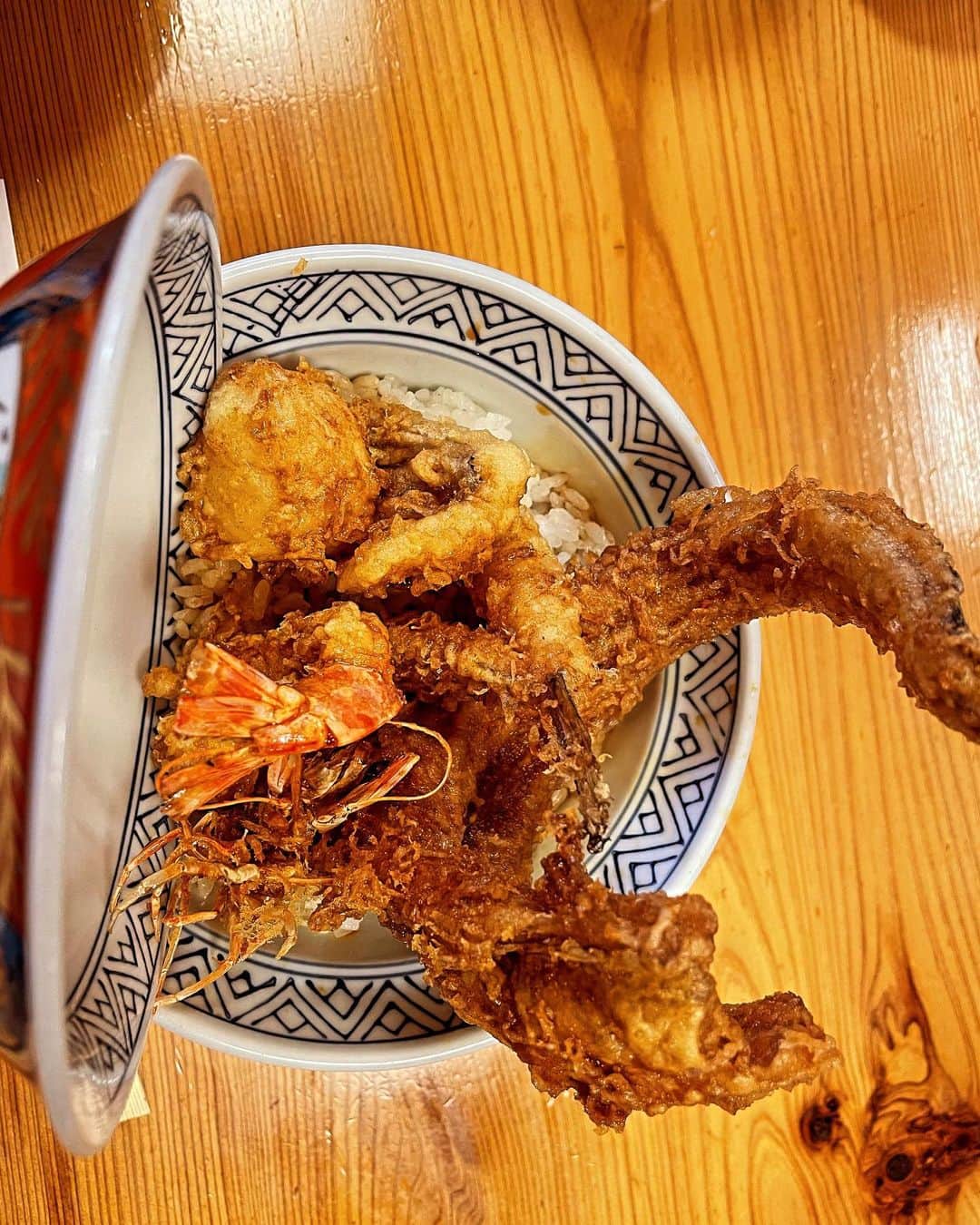 吉田正樹のインスタグラム：「本日のお昼はこれ。」