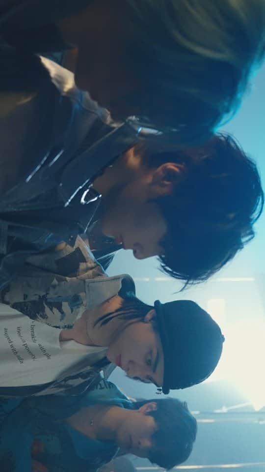 のインスタグラム：「Stray Kids(스트레이 키즈) "락 (樂) (LALALALA)" M/V | [Stray Kids : Docuseries(다큐시리즈)] Teaser  https://youtu.be/KLgNICin41Y  2023.11.10 FRI 2PM (KST) | 0AM (ET) RELEASE   🤘 PRE-SAVE & PRE-ORDER "樂-STAR" https://Stray-Kids.lnk.to/ROCK-STAR  #StrayKids #스트레이키즈 #樂_STAR #ROCK_STAR #락 #樂 #LALALALA #Docuseries #다큐시리즈 #StrayKidsComeback #YouMakeStrayKidsStay」