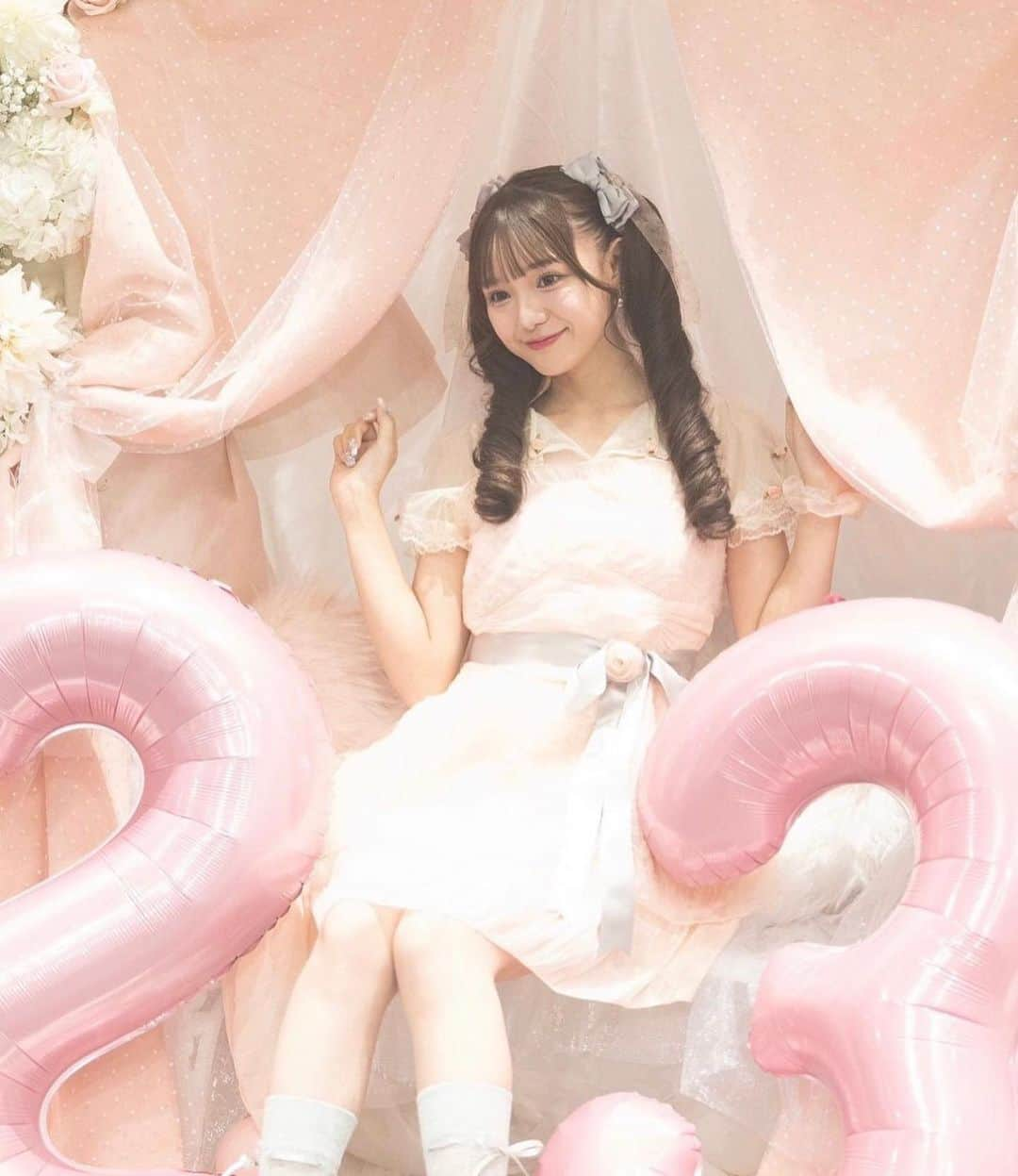 山戸優のインスタグラム：「ふーりー誕生日おめでとう🎂🎀  生まれて来てくれてありがとう✨  素敵な1年にしてねー！  古澤里紗生誕祭-Last memory 23th Birthday- で撮った写真達📷  #古澤里紗#ふーりー #古澤里紗生誕祭2023#Lastmemory23thBirthday #YMTworks#YMTCAMERA」