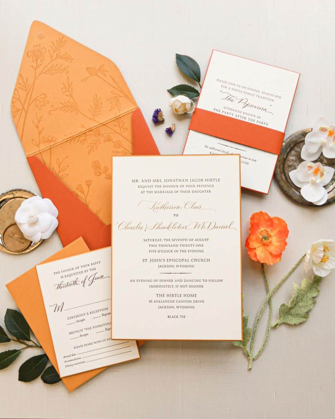 Ceci Johnsonのインスタグラム：「WEDDING | Presenting our couture invitation for Kacey and Charlie’s Jackson Hole, Wyoming wedding featuring the warm color of autumn. Hand-stained wood, brown and gold foil letterpress on 4-ply luxe paper, with a custom-converted envelope. #CeciCouture ⠀⠀⠀⠀⠀⠀⠀⠀⠀ Visit our last post to see the beautiful wedding reception that went with this invitation design. ⠀⠀⠀⠀⠀⠀⠀⠀⠀ CREATIVE PARTNERS:  Invitation Design: @cecinewyork Event Planner: @augustacole Event Designer: @david_stark_design ⠀⠀⠀⠀⠀⠀⠀⠀⠀ #cecinewyork  #invitationsuite  #autumnvibes  #autumninvitations  #wyomingwedding  #orangeinvitations  #letterpress  #luxuryinvitations」