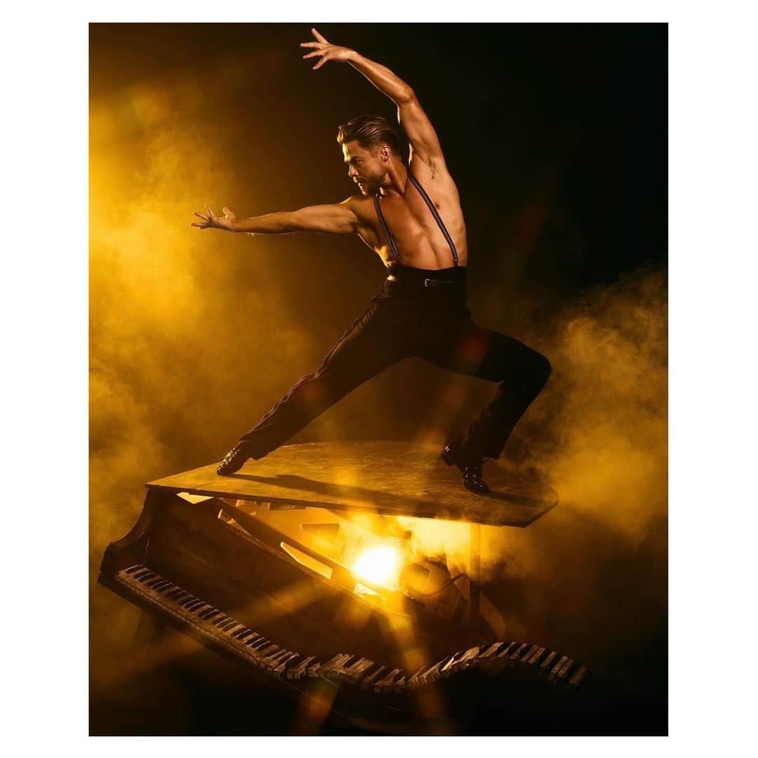 ランドール・スラヴィンのインスタグラム：「Derek Hough」