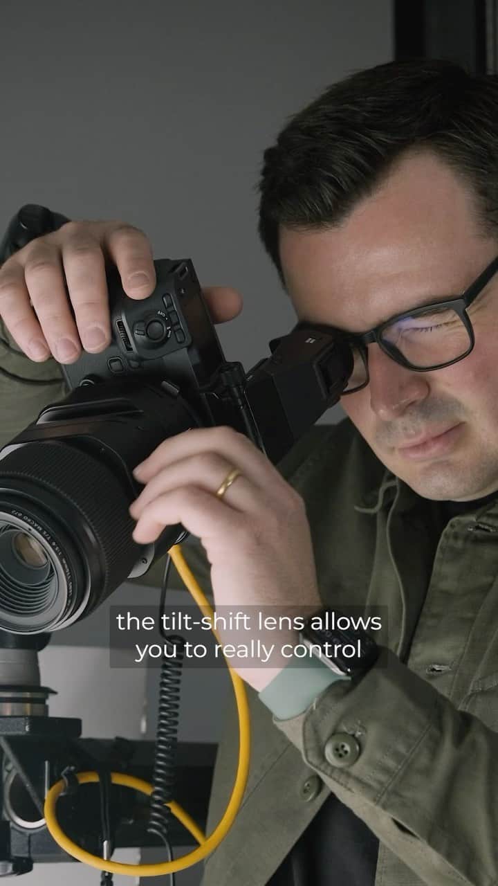 Fujifilm UKのインスタグラム：「Commercial and still-life photographer @davidlineton uses the GFX100 II and GF110mmF5.6 T/S Macro lens to significantly enhance his work.  “A tilt-shift lens has so many benefits. The huge benefit for me, as a commercial photographer, is that I can change the plane of focus in relation to the sensor. You can create sharpness in different areas of the frame.”  Watch the full video via the link in bio.  #TiltShift #GFX100II」