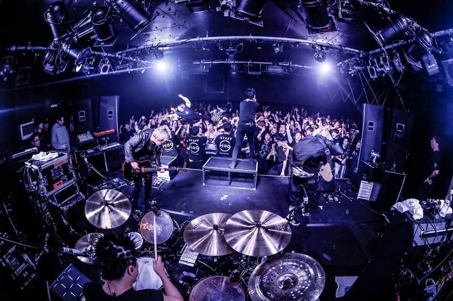 MAH さんのインスタグラム写真 - (MAH Instagram)「SiM “PLAYDEAD” WORLD TOUR SEASON 1 in 🇯🇵 Day 7 at club Change Wave Morioka, Iwate.  #SiM #PLAYDEAD #NOISEMAKER  📷 @koheisuzukiphoto」11月8日 0時15分 - mahfromsim