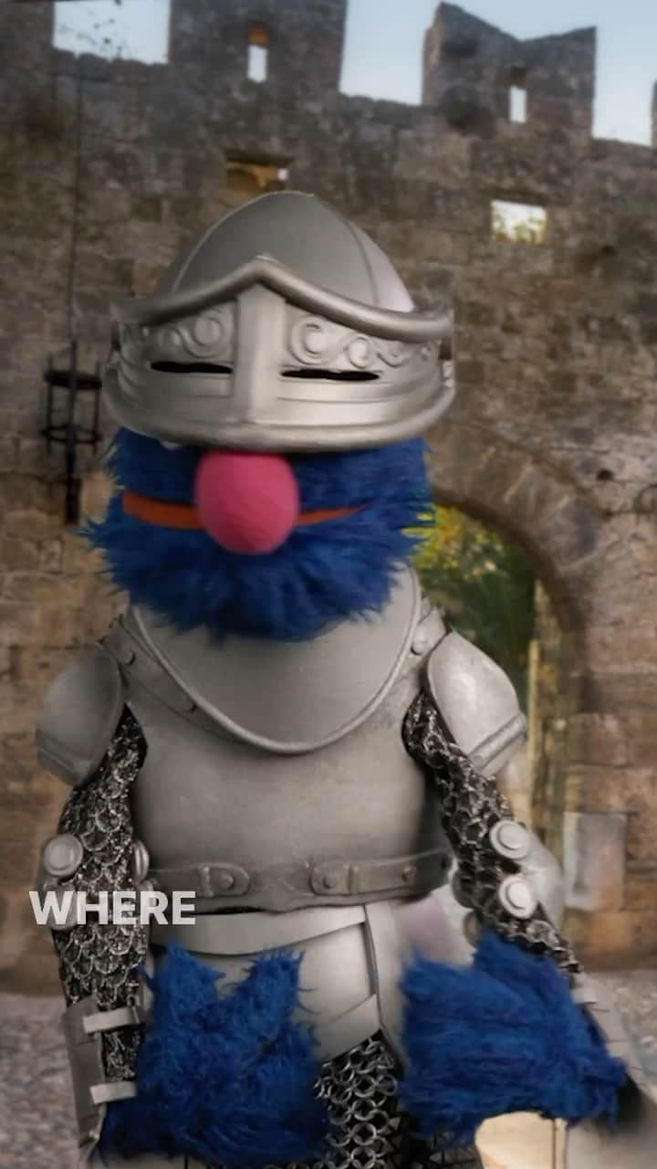 のインスタグラム：「Grover, we think you should write your own fantasy romance self-help travel cookbook. It would definitely be a bestseller! Sponsored by @DollarGeneral #ReadingisFun」