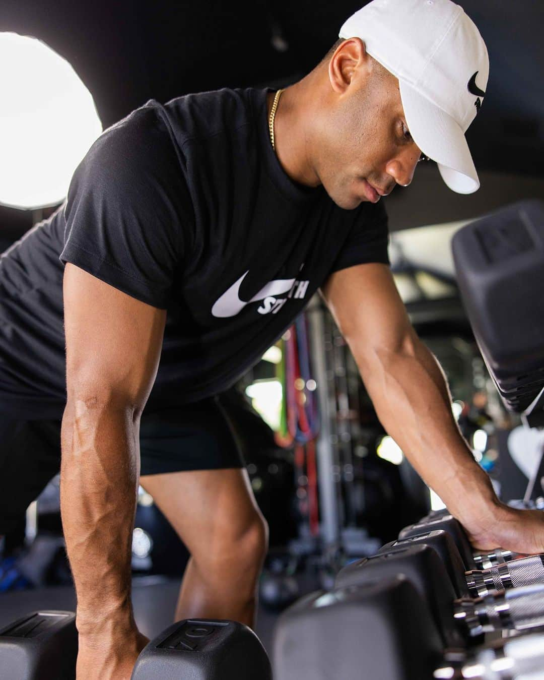 ラッセル・ウィルソンさんのインスタグラム写真 - (ラッセル・ウィルソンInstagram)「Wake up. Grind. Repeat @nikestrength 💪🏾」11月8日 0時34分 - dangerusswilson