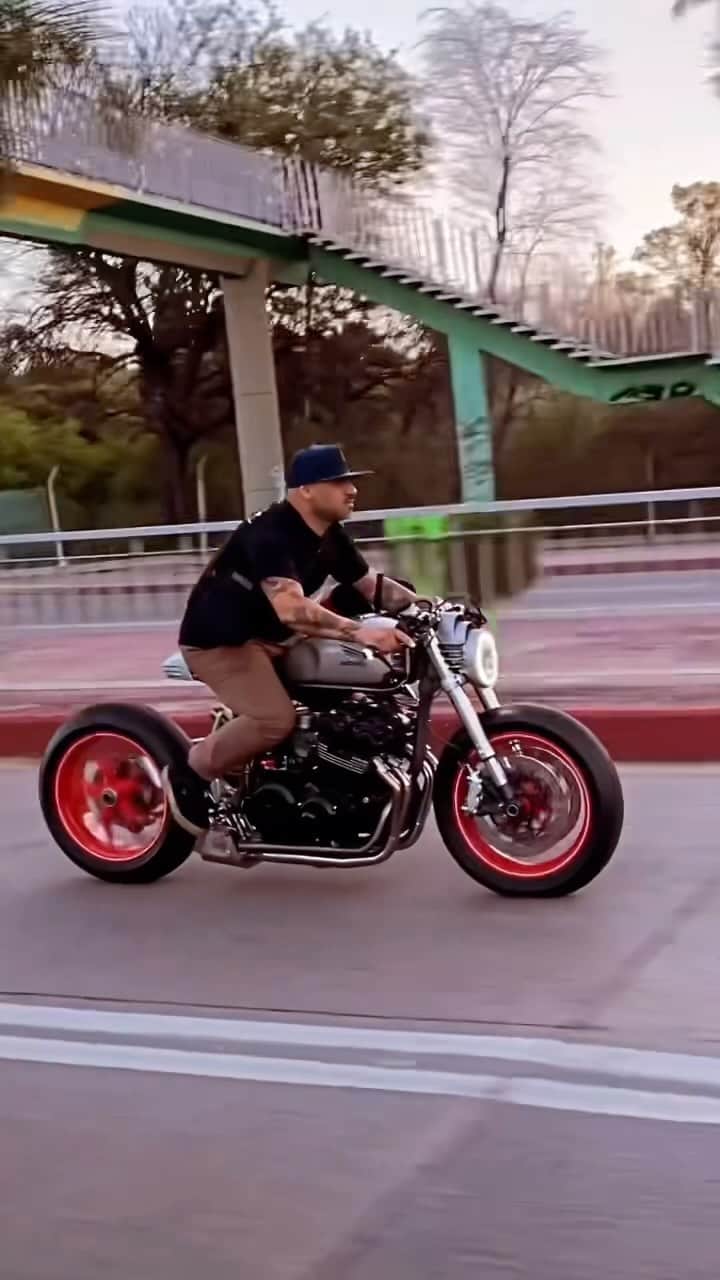 epidemic_motorsのインスタグラム