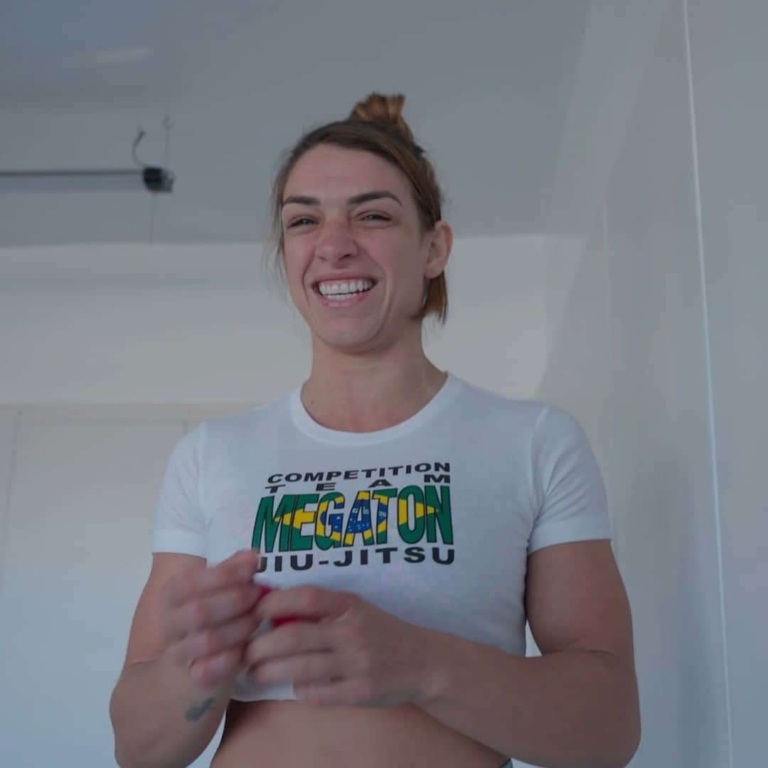 UFCのインスタグラム：「#UFC295 Fight Week means Embedded is back! 🎥  Watch Episode 1 on UFC.com now」