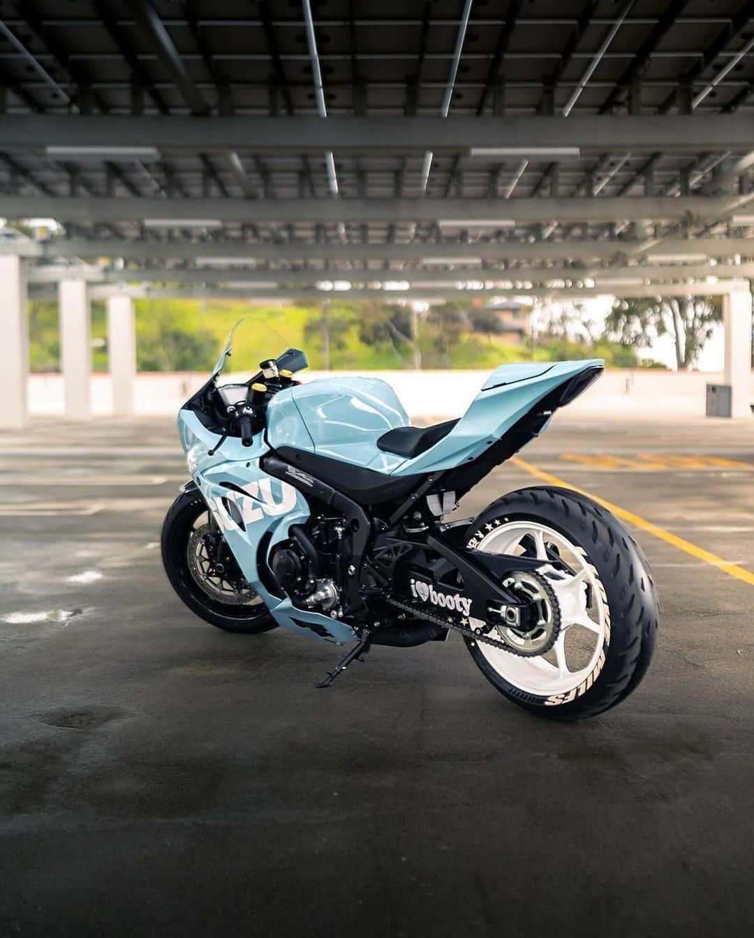 epidemic_motorsさんのインスタグラム写真 - (epidemic_motorsInstagram)「This wrap is done on to the next… @gixxer_migs  •Gloss sea breeze blue by Avery  •Mine is a 2022 (2017-2023 all same)  •Tirestickers done by @tirestickers  * * * #suzuki #suzukiofvannuys #gixxer #gsxr #gixxerkidz #gexrnation #iloveyou #wrap #tirestickers #sportbike」11月8日 0時54分 - epidemic_motors