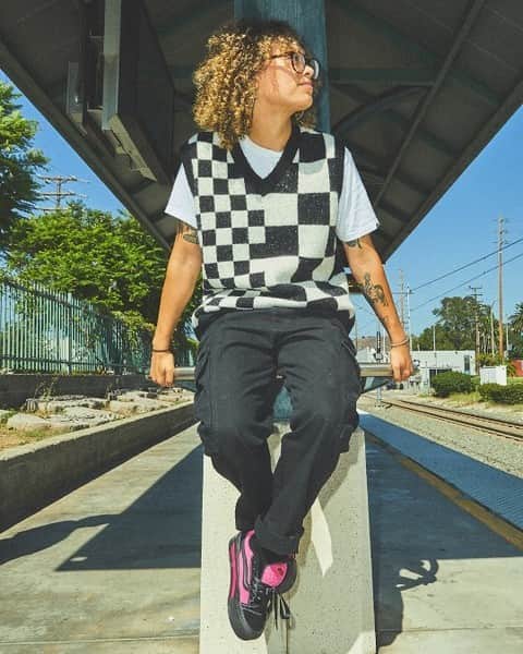 vans girlsのインスタグラム：「Stack up for fall. Fresh Knu Stack colorways are available at the link in bio.」