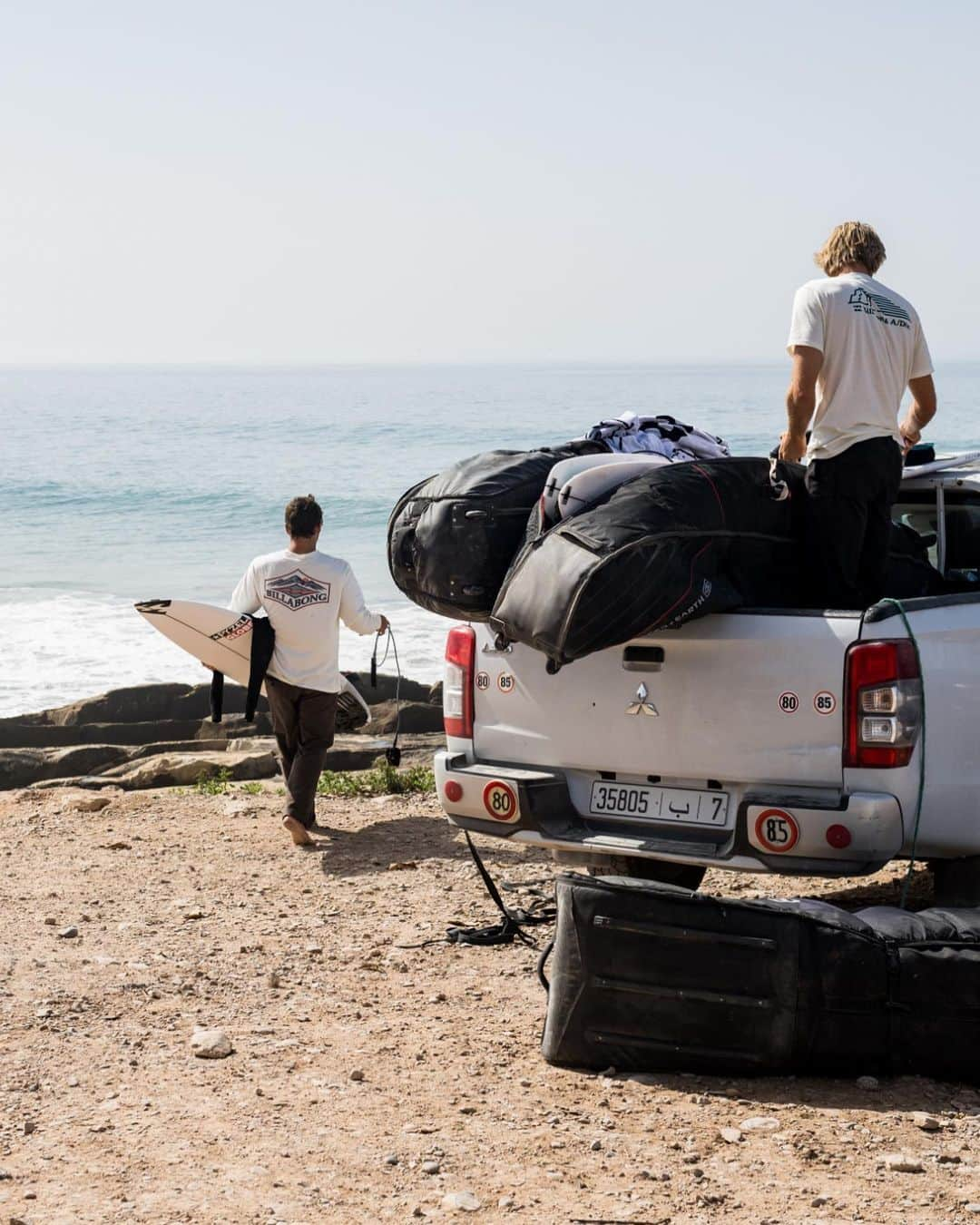 ビラボンさんのインスタグラム写真 - (ビラボンInstagram)「Purpose-built to go the distance.  Head to our link in bio to explore our latest Adventure Division collection, trusted and tested by our adventure division crew along the coast of Morocco.  #BillabongAdventureDivision」11月8日 1時22分 - billabong