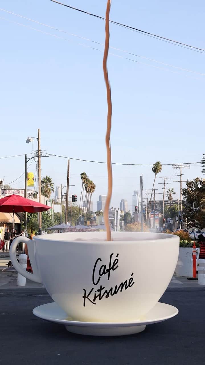Café Kitsuné Parisのインスタグラム：「Good Morning Los Angeles! ☕️🇺🇸 #CafeKitsuneSilverLake  CGI @2000digital」