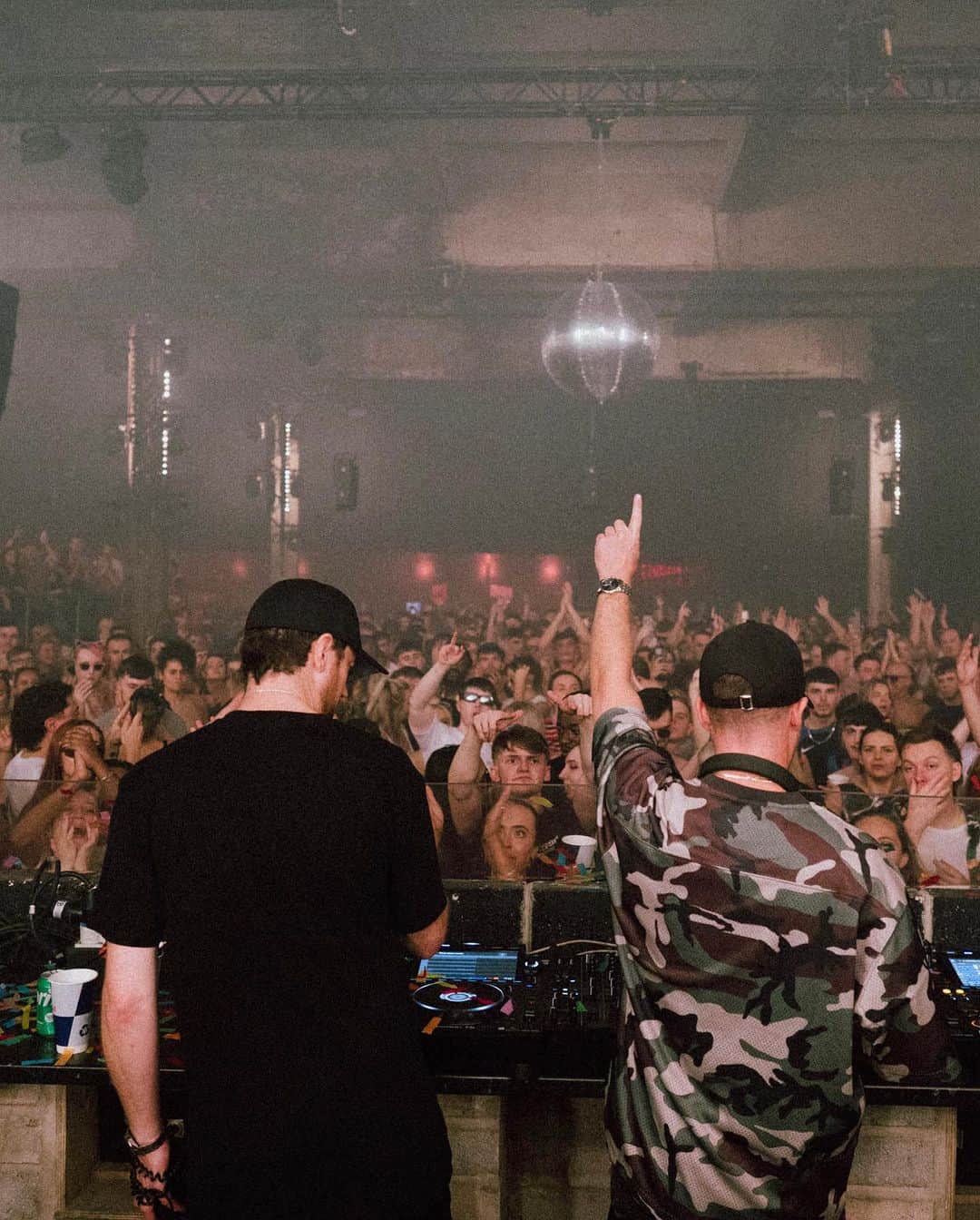 Gorgon Cityのインスタグラム：「We’re nearly halfway through the tour! 🥲🌍 From Manchester’s @whp_mcr to a Halloween bash in Austin, you’ve been showing us so much love. Boston and Washington, get ready, because we’re heading your way next. Who’s joining us? 🔊」
