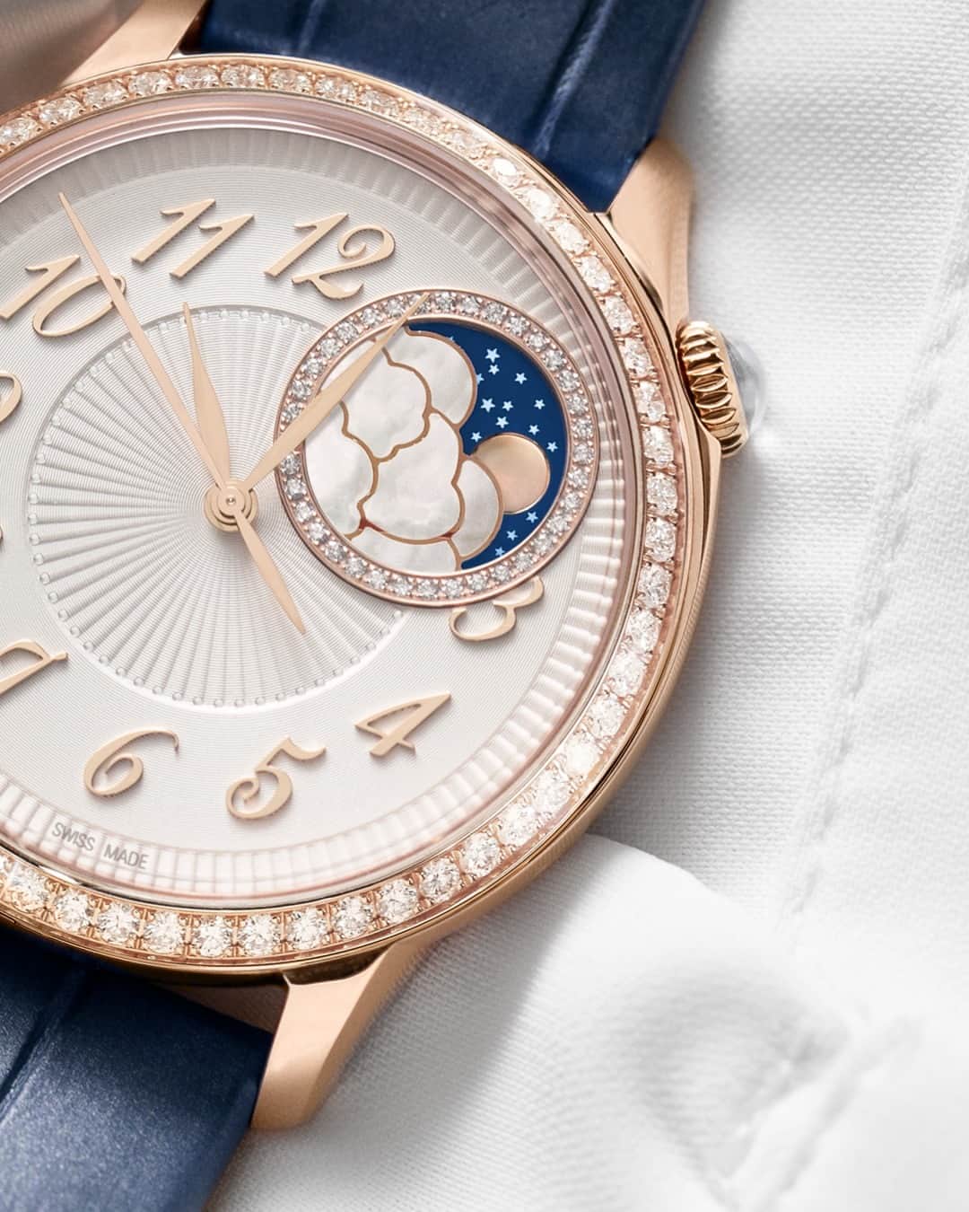 ヴァシュロン コンスタンタンのインスタグラム：「Behold the wondrous fusion of Haute Horlogerie and Haute Couture, an ode to their union. 💞   Vacheron Constantin's Égérie collection, a masterpiece of feminine watchmaking, exudes the essence of sophistication, graced with an asymmetrical design that harks to the Maison's legacy.   The outcome? An everlasting timepiece, infused with a playful twist, embodying the spirit of modern women; their independence, inspiration, and charisma.  #VacheronConstantin #OneOfNotMany #vacheron #thehourlounge #watches #watch #watchesofinstagram #horology #watchoftheday #instawatch」