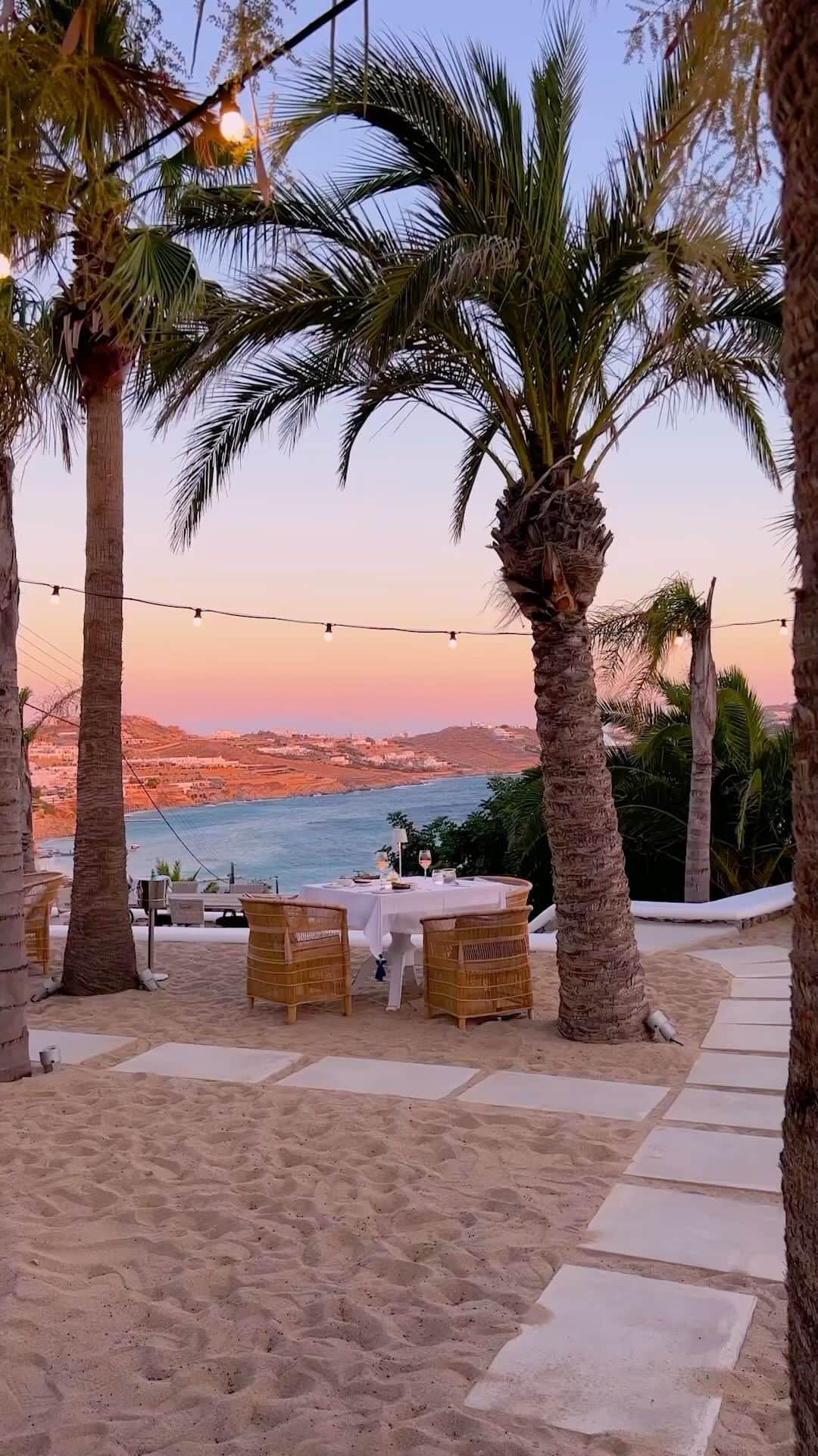 BEAUTIFUL HOTELSのインスタグラム：「Escape to paradise at @katikiesmykonos! 🌟 Get ready to be swept away by mesmerizing pink skies and the luxury of your own private plunge pool. 💖  But wait, there’s more… 🌊 Dive into a world of excitement with invigorating spa treatments and thrilling water sports. This is your chance to create unforgettable memories with your loved ones!  Come and discover the true essence of Mykonos - where love and adventure come together in perfect harmony. Your extraordinary escape awaits 😍  📍 @katikiesmykonos, Greece 🎶 Wayne Jones & Amy Hayashi-Jones - Bella Toscana」