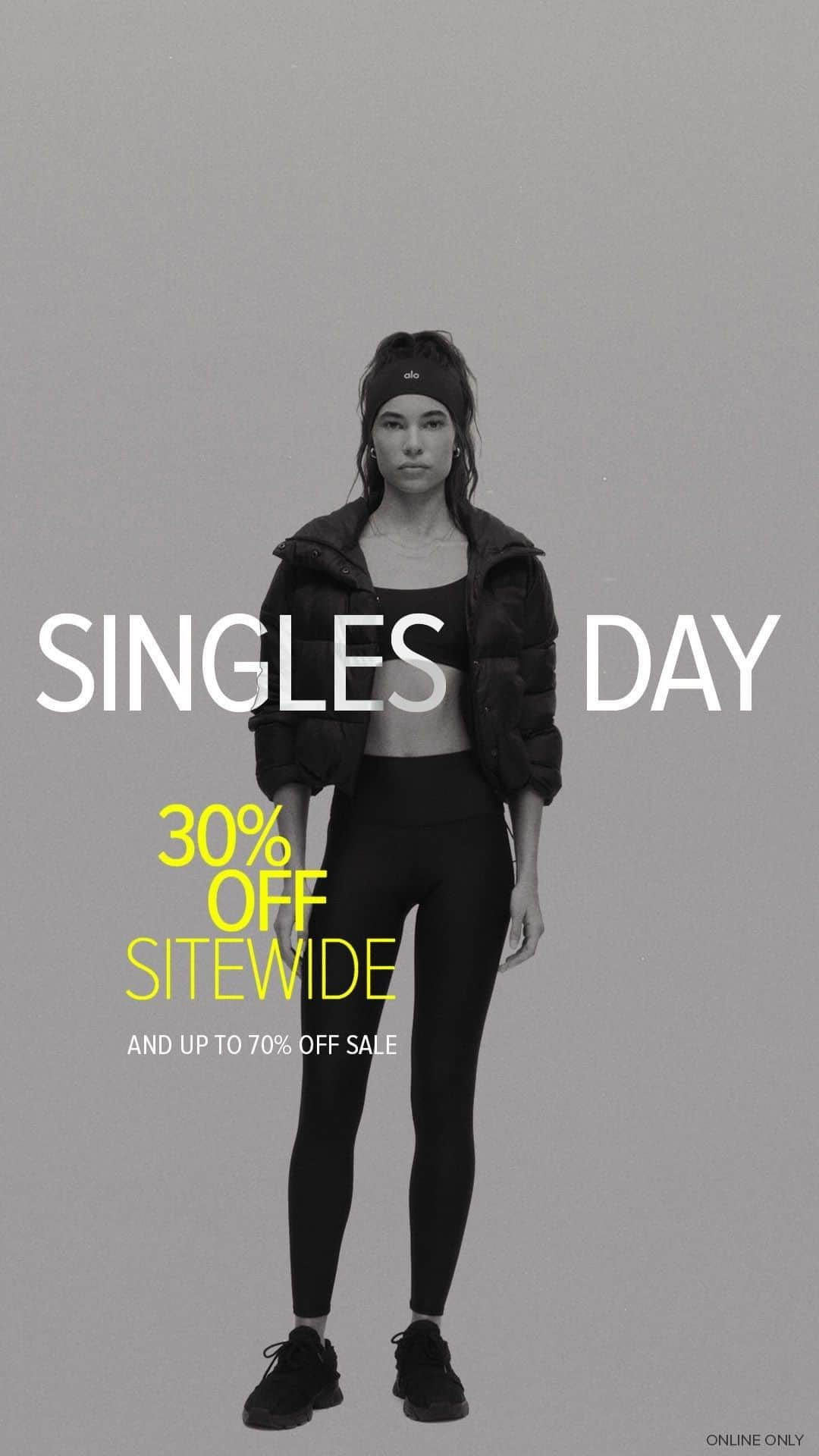 ALO Yogaのインスタグラム：「Singles day may be this Saturday, 11/11 - but the sale starts now! 💫  30% off at the link-in-bio.」