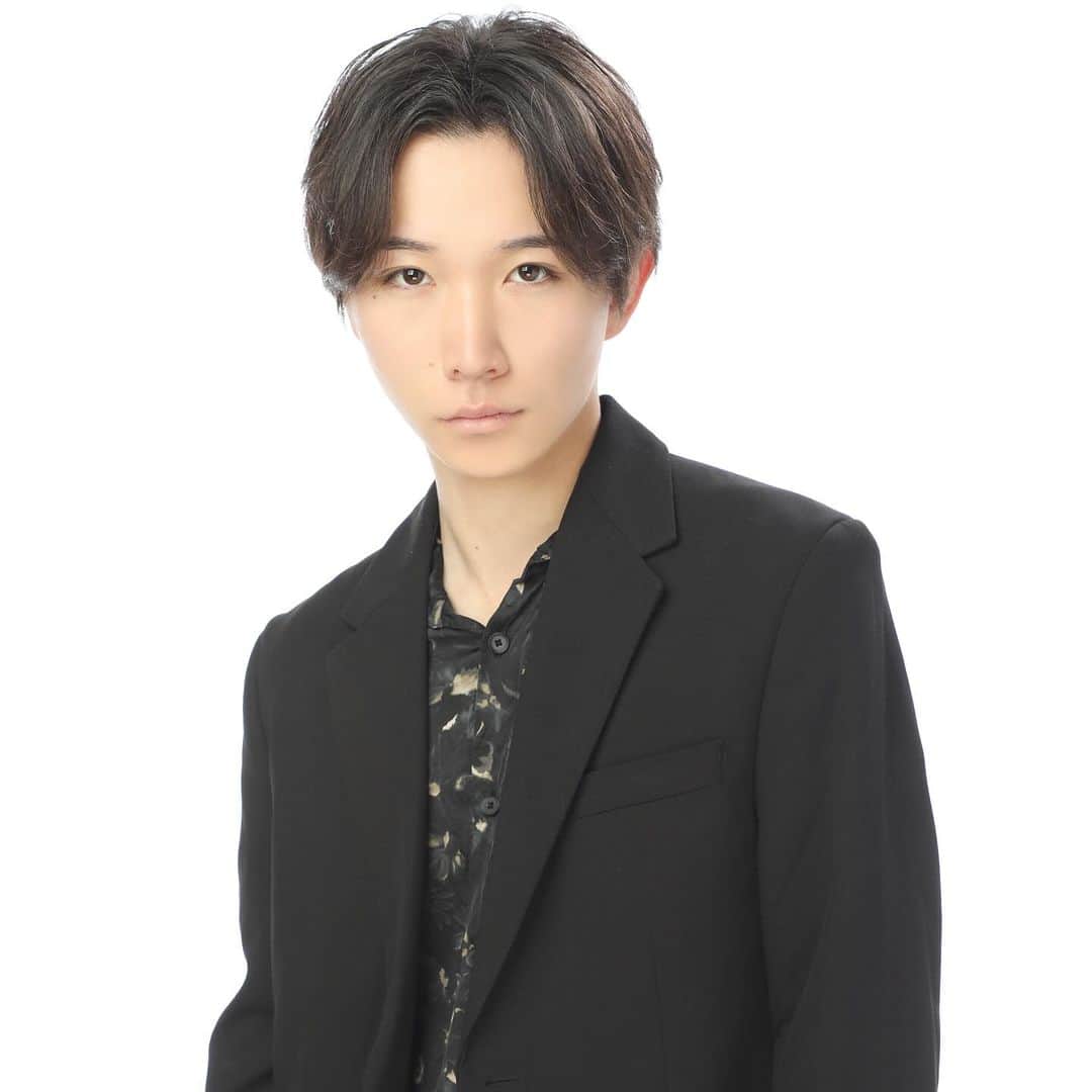 のインスタグラム：「Watanabe Syouta 渡辺 しょうた  王道イケメンホスト✨  安定感抜群の正統派イケメン‼️  指名のご予約はタグ付けされているアカウントにDM📩✨」