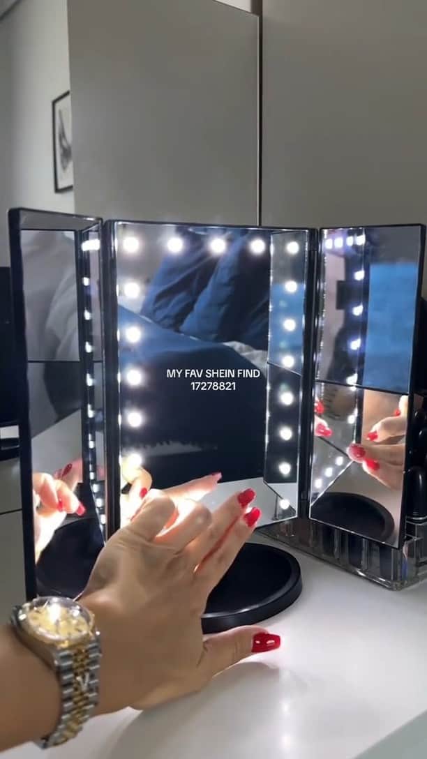 SHEINのインスタグラム：「Glow up your makeup game with our tri-fold vanity mirror,  featuring 2x-3x magnification + 180 degree rotation for ultra-clear application from every angle 🪞✨ @vikihalmosii  🔎22626102  #SHEIN #SHEINforAll #SHEINstyle #fashion #chic #saveinstyle」