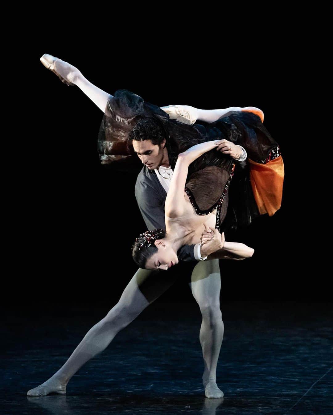 オニール八菜さんのインスタグラム写真 - (オニール八菜Instagram)「In the Night ✨✨✨  Avec @florentmelac  ce soir @balletoperadeparis   #jeromerobbins #inthenight #chopin   📷 @julienbenhamouphotographe」11月8日 2時55分 - hannah87oneill