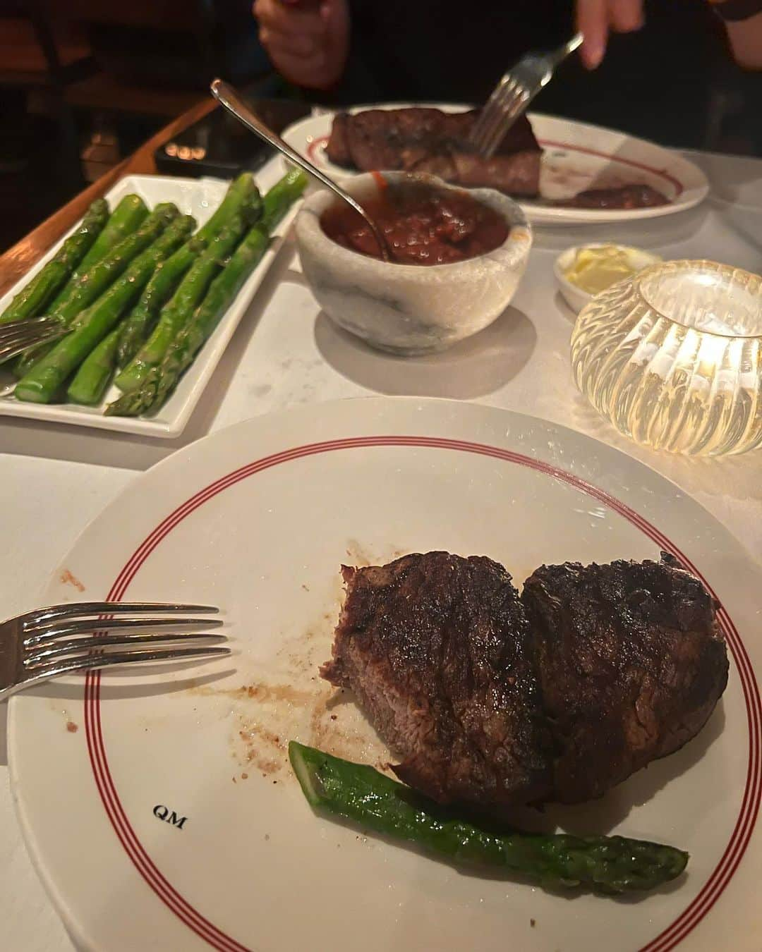 谷内咲季さんのインスタグラム写真 - (谷内咲季Instagram)「.  Happy Anniversary 🌹  . #anniversary #qualitymeat #nyc #steakhouse . .」11月8日 12時00分 - saki.tnuc