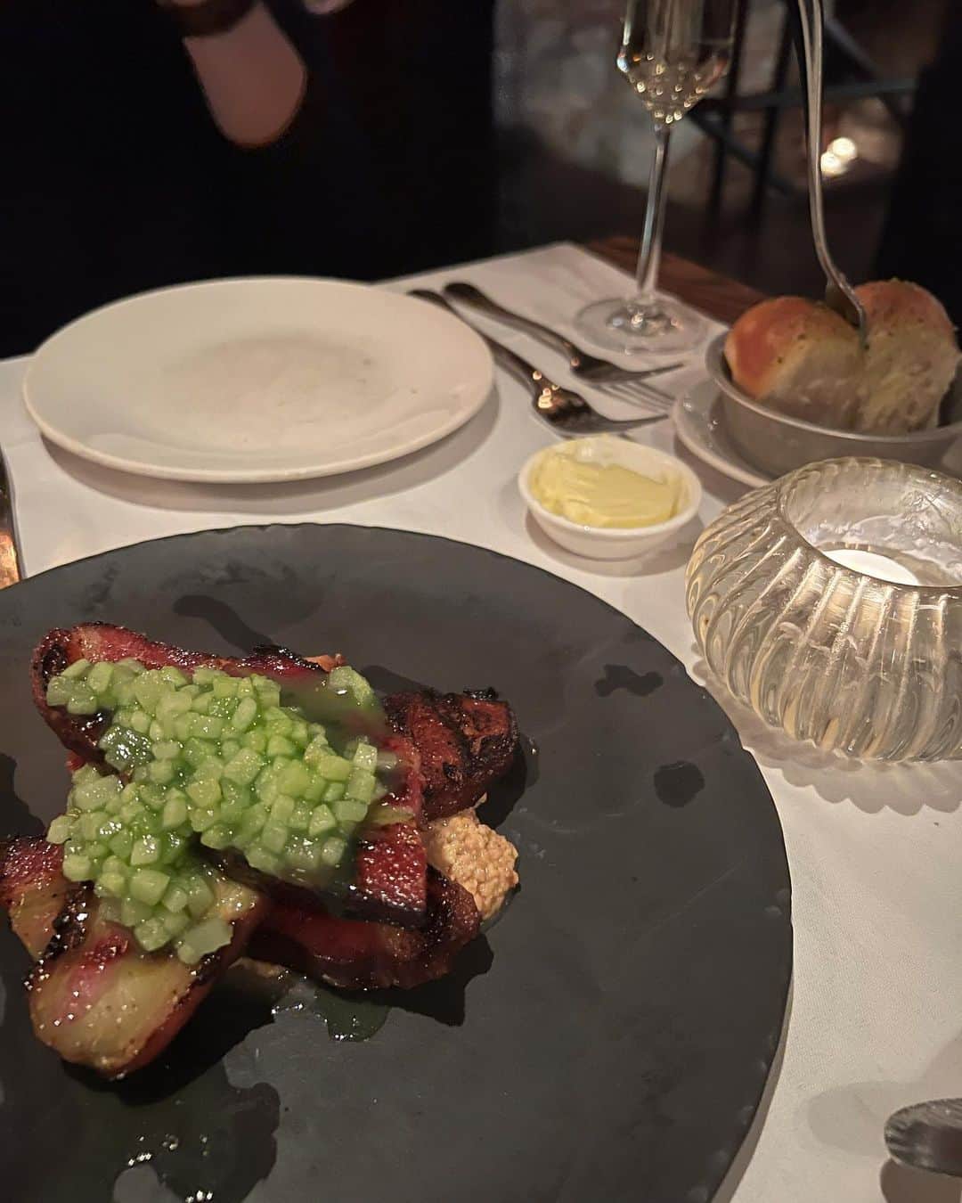 谷内咲季さんのインスタグラム写真 - (谷内咲季Instagram)「.  Happy Anniversary 🌹  . #anniversary #qualitymeat #nyc #steakhouse . .」11月8日 12時00分 - saki.tnuc