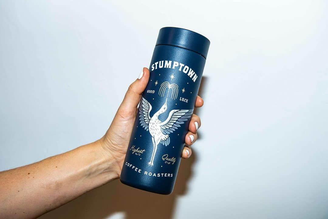 Stumptown Coffee Roastersのインスタグラム：「The dance of the crane is a symbol for happiness, eternal youth, and a celebration of life. And isn’t it something that coffee feels a little like that too. Fill it up. Drink it in. Enjoy. ✨」