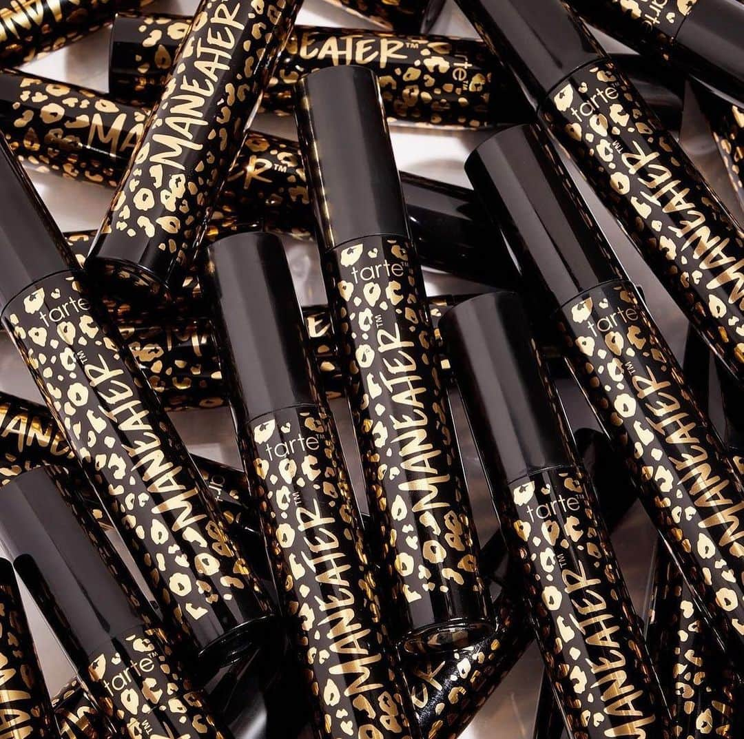 Tarte Cosmeticsのインスタグラム：「Our maneater mascara has over 2k 5-⭐️ reviews for a reason!   With just a few swipes this lengthening & curling formula conditions lashes so it won't flake, clump or smudge. 🤩  #tartecosmetics #rethinknatural」