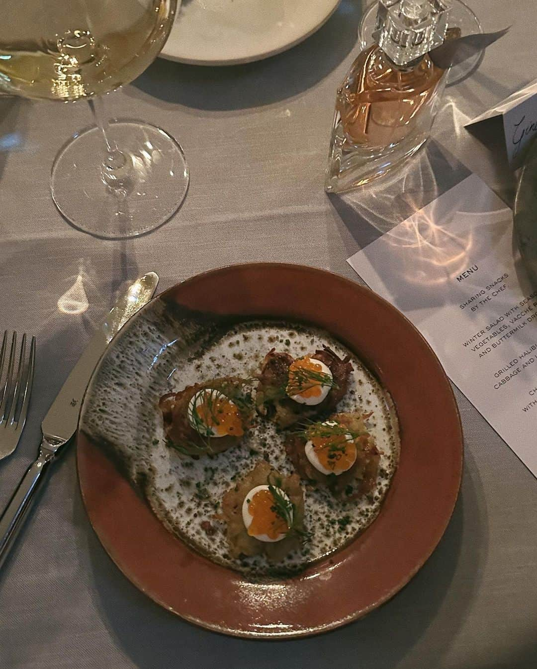 ジャニー・ディラーさんのインスタグラム写真 - (ジャニー・ディラーInstagram)「Last nights dinner with some amazing ladies ✨ I’ve been wanting to go to this hotel for a very long time - and let’s just say I didn’t want to leave. ☺️ #lancomestaycation」11月8日 4時11分 - jannid