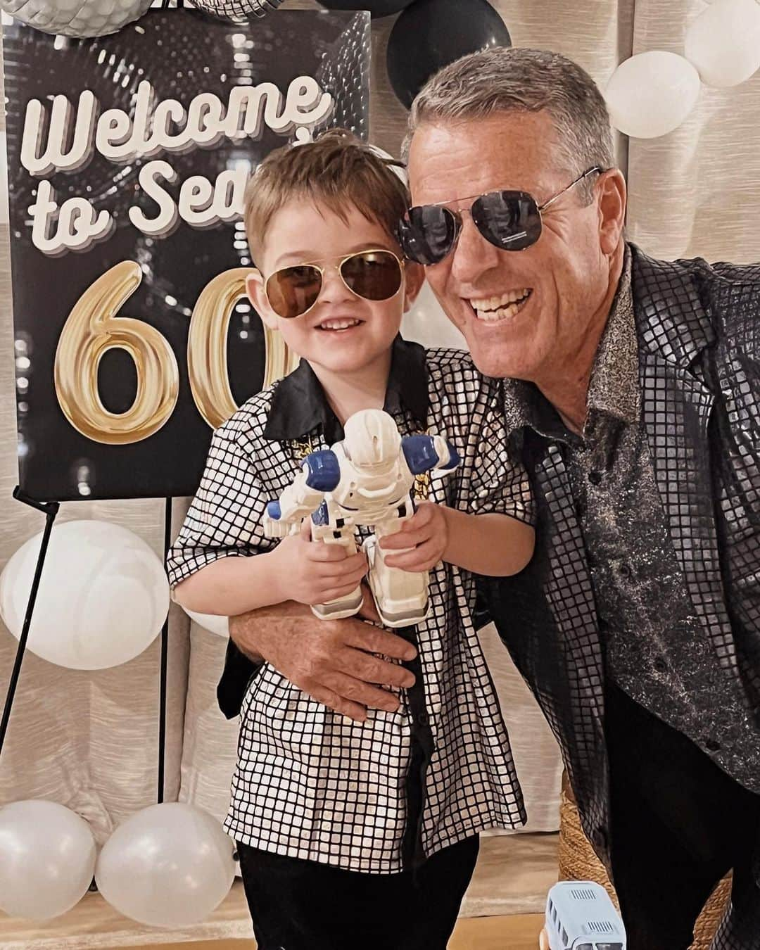 サーシャ・ピーターズさんのインスタグラム写真 - (サーシャ・ピーターズInstagram)「My not-so-little baby turned 3, my dad turned 60, and my parents celebrated their 30th wedding anniversary. A week to remember 🪩🧡  That last photo was my dad in 1st grade…do you see Hendrix, or is it just me?」11月8日 4時16分 - sashapieterse