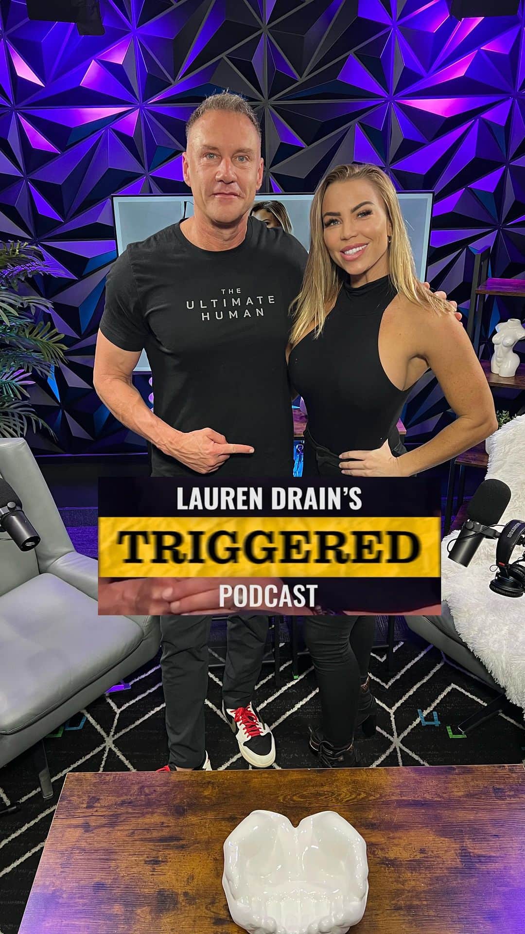 Lauren Drain Kaganのインスタグラム：「RE-POSTING PODCAST TRIGGERED with HUMAN BIOLOGIST and health expert @garybrecka who explains ADHD, POSTPARTUM depression, and many other physical and mental health disorders are simply genetic mutations that can be corrected with simple VITAMIN SUPPLEMENTATION. See my IG STORIES for link to listen and watch his expert advice on weight loss, getting off meds and healing from many diseases naturally! #podcaster #podcastersofinstagram #laurendrainfit #triggeredpodcast」
