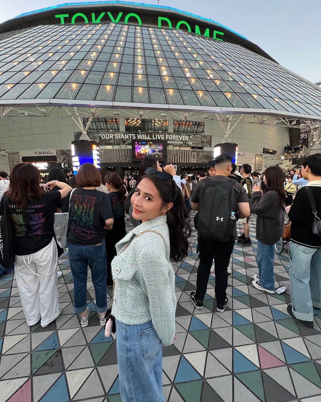 Prilly Latuconsinaさんのインスタグラム写真 - (Prilly LatuconsinaInstagram)「Magical night! 💫⭐️#ColdplayTokyo」11月8日 15時19分 - prillylatuconsina96