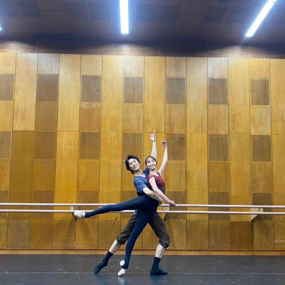 上野水香さんのインスタグラム写真 - (上野水香Instagram)「Nutcracker 🎄🩰✨✨  @yasuoatsuji」11月8日 15時13分 - mizukaueno